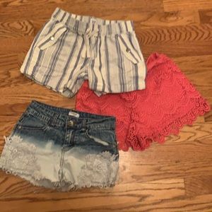 Kids shorts size 9/10 (ALL 3)